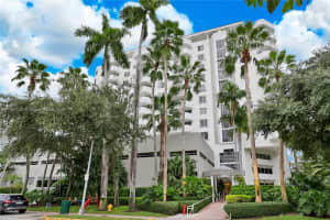 1621 Bay Rd, Miami Beach, FL 33139, Sold 01/11/22