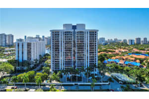 3600 Yacht Club Dr, Aventura, FL 33180, Sold 02/10/22