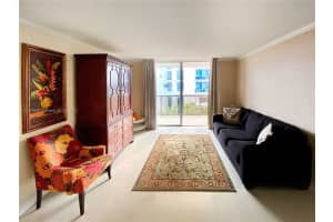 6039 Collins Ave APT 624, Miami Beach, FL 33140, Sold 04/04/22
