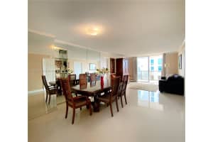 6039 Collins Ave APT 624, Miami Beach, FL 33140, Sold 04/04/22