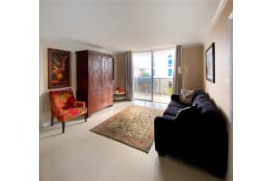 6039 Collins Ave APT 624, Miami Beach, FL 33140, Sold 04/04/22