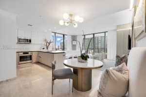 88 SW 7th St, Miami, FL 33130, Sold 01/20/22