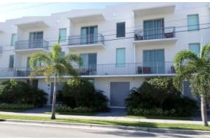 2150 Van Buren St, Hollywood, FL 33020, Sold 04/18/22