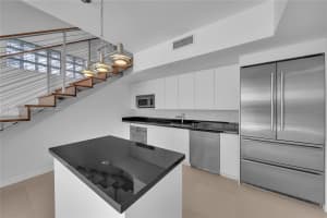 Riverfront, 92 SW 3rd St, Miami, FL 33130, Sold 01/04/22