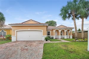 1320 SE 17th Ave, Homestead, FL 33035, Sold 01/05/22