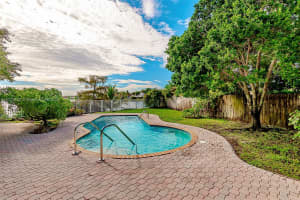 8832 NW 194th Terrace, Hialeah, FL 33018, Sold 01/03/22