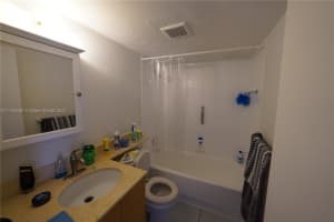4011 Meridian Ave, Miami Beach, FL 33140, Sold 03/02/22