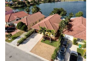 5409 NW 184th St, Miami Gardens, FL 33055, Sold 01/26/22