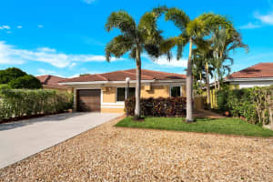 5409 NW 184th St, Miami Gardens, FL 33055, Sold 01/26/22