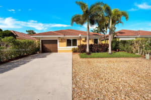 5409 NW 184th St, Miami Gardens, FL 33055, Sold 01/26/22