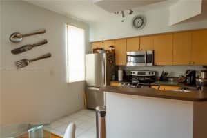 2811 NE 185th St, Aventura, FL 33180, Sold 01/31/22