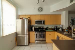 2811 NE 185th St, Aventura, FL 33180, Sold 01/31/22