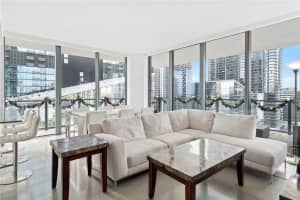 68 SE 6th St, Miami, FL 33131, Sold 08/02/22