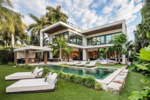 1825 W 24th St, Miami Beach, FL 33140, Sold 12/13/21