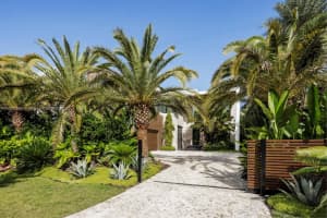 1825 W 24th St, Miami Beach, FL 33140, Sold 12/13/21
