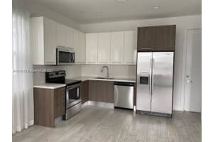 420 NE 35th Ct, Oakland Park, FL 33334, Sold 01/13/22