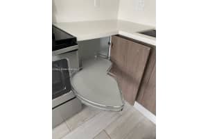 420 NE 35th Ct, Oakland Park, FL 33334, Sold 01/13/22