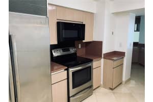5757 Collins Ave, Miami Beach, FL 33140, Sold 05/20/22
