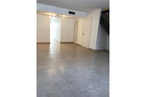 10211 SW 77th Ct, Miami, FL 33156, Sold 01/03/22