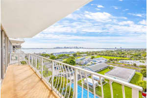 7601 E Treasure Dr APT 1502, North Bay Village, FL 33141, Sold 01/31/22