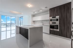 851 NE 1st Ave, Miami, FL 33132, Sold 06/21/22