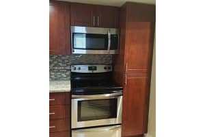 565 Vista Isles Dr, Sunrise, FL 33325, Sold 12/16/21