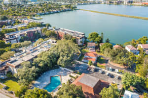 511 Ives Dairy Rd, Miami, FL 33179, Sold 01/07/22