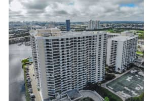 200 Leslie Dr, Hallandale Beach, FL 33009, Sold 04/11/22