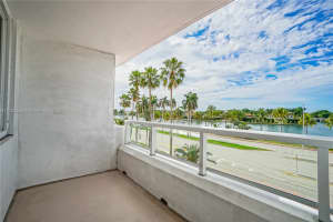 5005 Collins Ave # C5, Miami, FL 33140, Sold 02/10/22