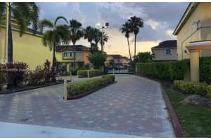 8230 NW 10th St, Miami, FL 33126, Sold 01/20/22