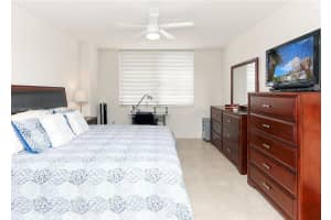 2080 S Ocean Dr, Hallandale Beach, FL 33009, Sold 01/05/22