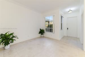 3359 Lakeside Dr, Davie, FL 33328, Sold 01/27/22