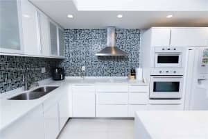 20100 W Country Club Dr, Aventura, FL 33180, Sold 04/12/22