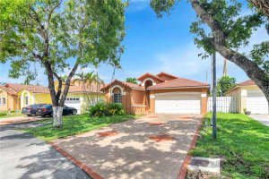 16921 NW 75th Ct, Hialeah, FL 33015, Sold 02/01/22