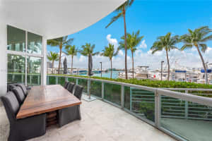 1000 South Pointe Dr, Miami Beach, FL 33139, Sold 05/11/22