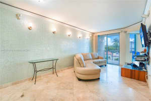 110 Washington Ave, Miami Beach, FL 33139, Sold 04/06/22