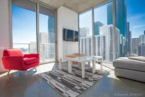 151 SE 1st St, Miami, FL 33131, Sold 01/31/22