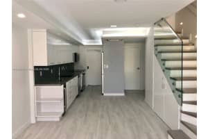 881 Ocean Dr, Key Biscayne, FL 33149, Sold 02/14/22