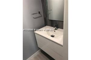 881 Ocean Dr, Key Biscayne, FL 33149, Sold 02/14/22