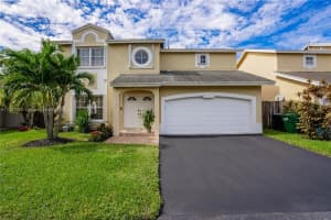 5552 NW 101st Ct, Doral, FL 33178, Sold 04/04/22