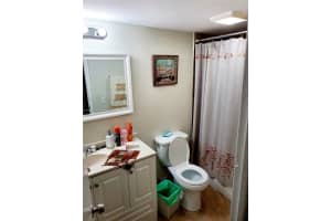 5199 NW 7th St, Miami, FL 33126, Sold 12/20/21