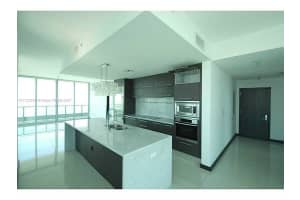 900 Biscayne Blvd, Miami, FL 33132, Sold 05/20/22