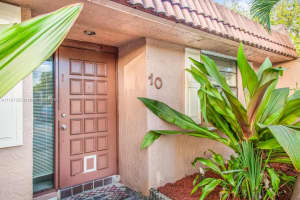 10 Cortez Way, Davie, FL 33324, Sold 12/23/21