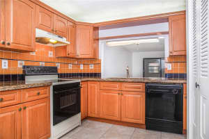 10 Cortez Way, Davie, FL 33324, Sold 12/23/21