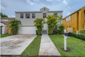11932 SW 273rd St, Homestead, FL 33032, Sold 12/29/21