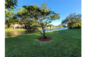 8028 Sanibel Dr, Tamarac, FL 33321, Sold 12/21/21