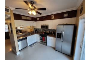 8028 Sanibel Dr, Tamarac, FL 33321, Sold 12/21/21