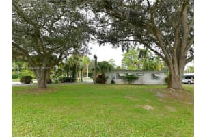 2106 79th Ct, Vero Beach, FL 32966, Sold 04/22/22