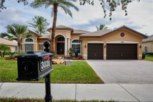 3020 W Lake Vista Cir, Davie, FL 33328, Sold 02/18/22