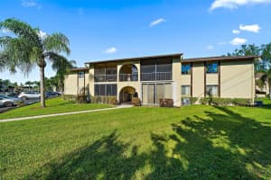 322 Pine Ridge Cir d2, Greenacres, FL 33463, Sold 04/15/22